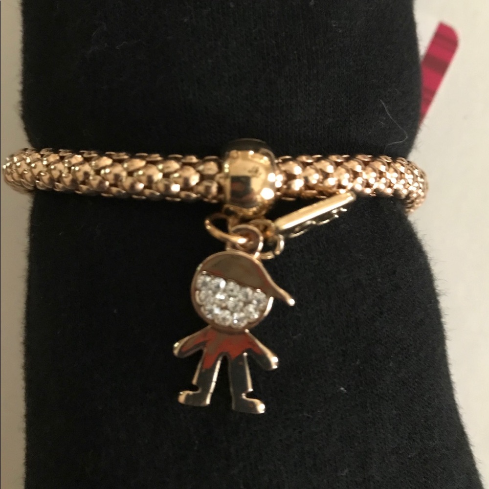 Beautiful Boy Qidz, Gold toned Bracelet.